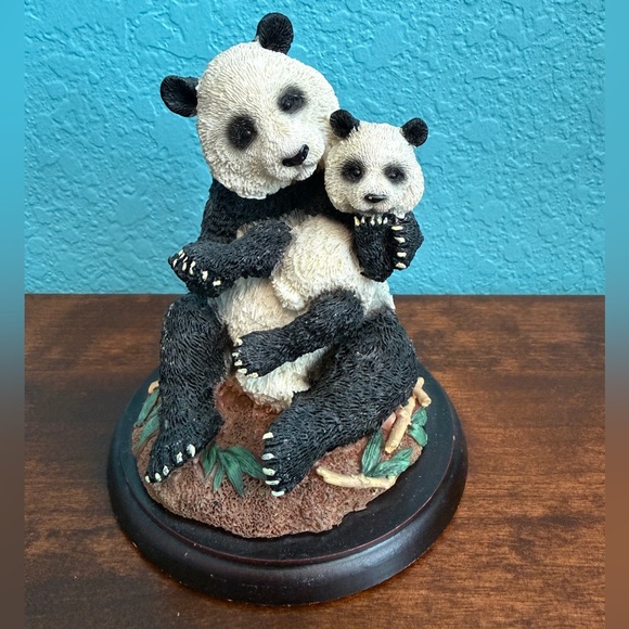 Other - Collectible PANDA MOTHER AND BABY 5”
